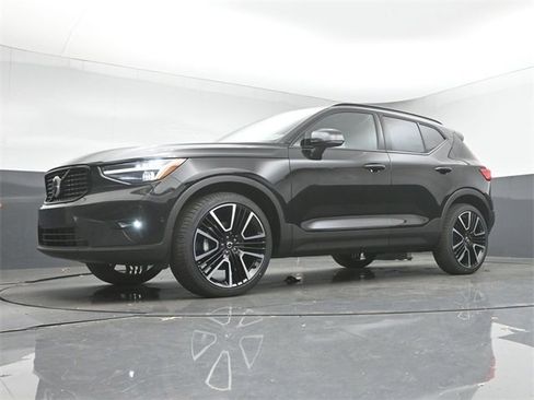 New 2026 Volvo XC40 B5 Ultra w/ Protection Package Premier image 39