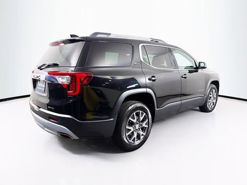 Used 2023 GMC Acadia SLT w/ Technology Package AWD/4WD image 8