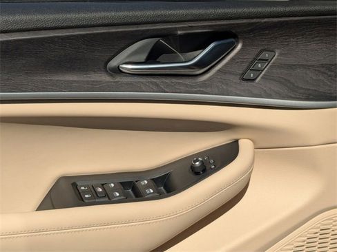 New 2025 Jeep Grand Cherokee Limited image 11