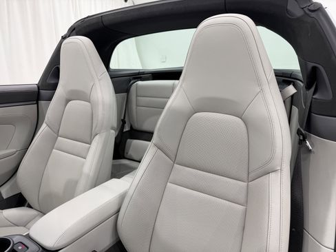 Certified 2022 Porsche 911 Targa 4S image 34