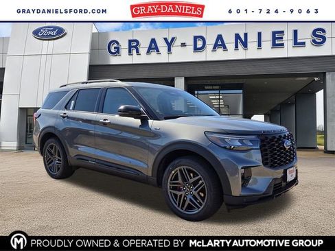 New 2026 Ford Explorer ST-Line w/ ST-Line Street Pack image 1