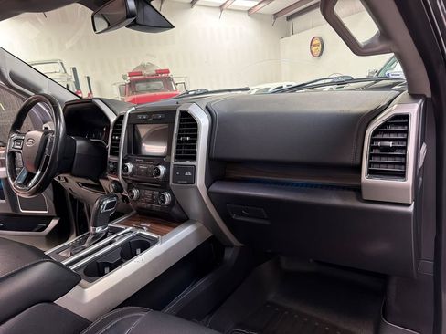 Used 2017 Ford F150 Lariat w/ Equipment Group 502A Luxury AWD/4WD image 38