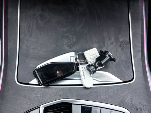 Used 2023 BMW X7 xDrive40i w/ M Sport Package image 53