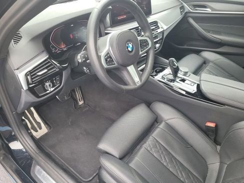 Used 2023 BMW 540i xDrive w/ M Sport Package AWD/4WD image 3