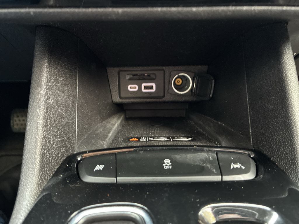 Used 2023 Chevrolet Bolt EUV LT w/ Convenience Package FWD image 31