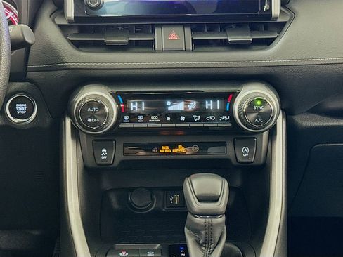 Used 2025 Toyota RAV4 XLE w/ Convenience Package AWD/4WD image 16