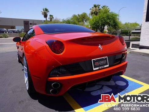 Used 2014 Ferrari California RWD image 54