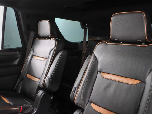 Used 2024 GMC Yukon AT4 AWD/4WD image 28
