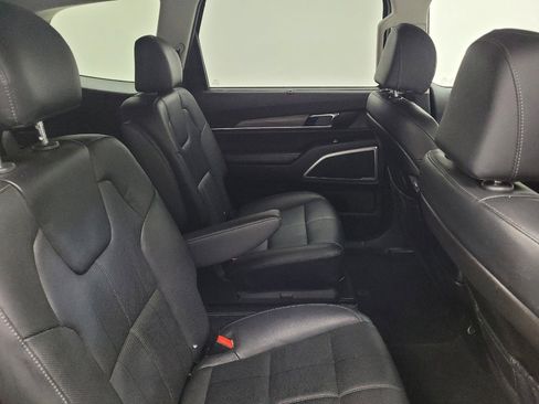 Used 2022 Kia Telluride EX w/ EX Premium Package FWD image 19