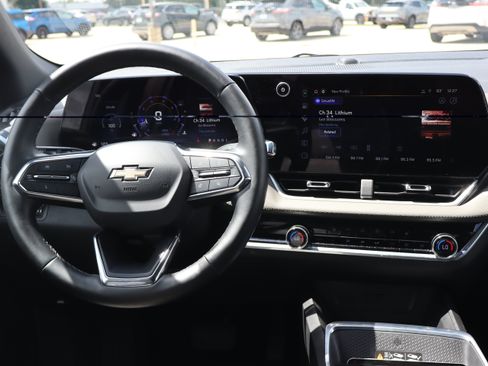 Used 2025 Chevrolet Equinox LT w/ Convenience Package II AWD/4WD image 13