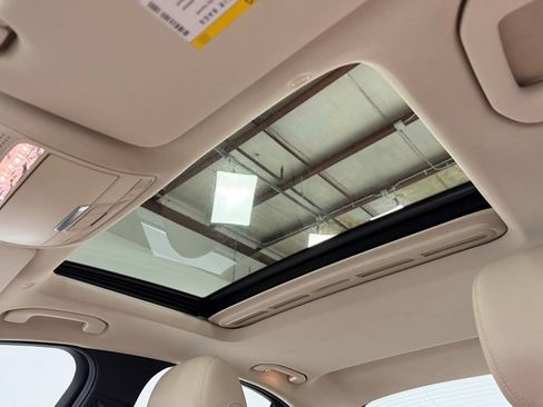 Used 2021 Mercedes-Benz C 300 4MATIC Sedan image 21