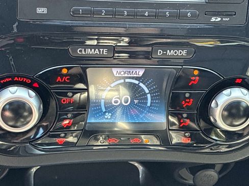 Used 2012 Nissan Juke SL AWD/4WD image 34