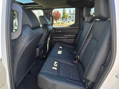 Used 2025 Toyota Tacoma TRD Off-Road w/ TRD Off Road Premium Package image 18