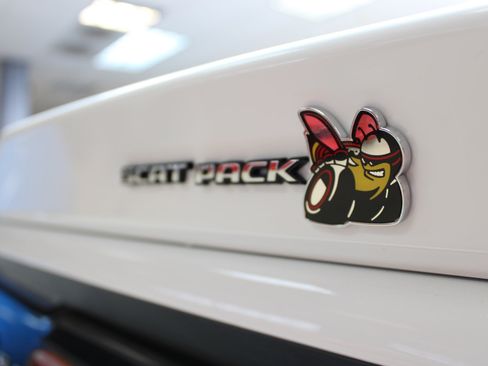 Used 2016 Dodge Challenger R/T Scat Pack w/ Leather Interior Group image 26