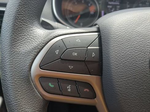 Used 2020 Jeep Cherokee Latitude FWD image 16