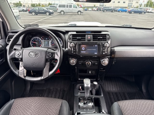 Used 2018 Toyota 4Runner TRD Off-Road AWD/4WD image 14