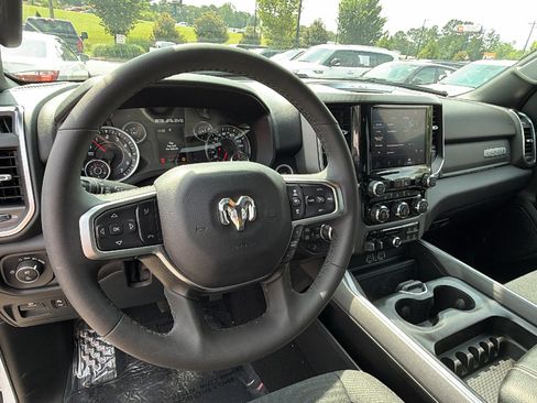 Used 2025 RAM 1500 Big Horn AWD/4WD image 25