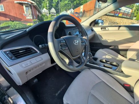 Used 2015 Hyundai Sonata SE FWD image 10