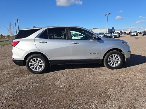 Used 2021 Chevrolet Equinox LT w/ Driver Convenience Package image 8