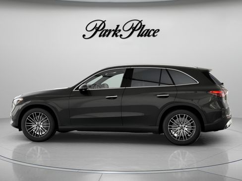 Used 2026 Mercedes-Benz GLC 300 4MATIC image 8
