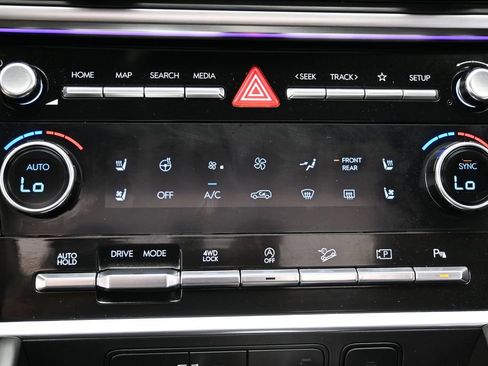 Used 2024 Hyundai Santa Fe Limited AWD/4WD image 17