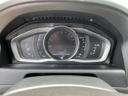 Used 2016 Volvo XC60 T5 Premier w/ Proximity Package FWD image 22