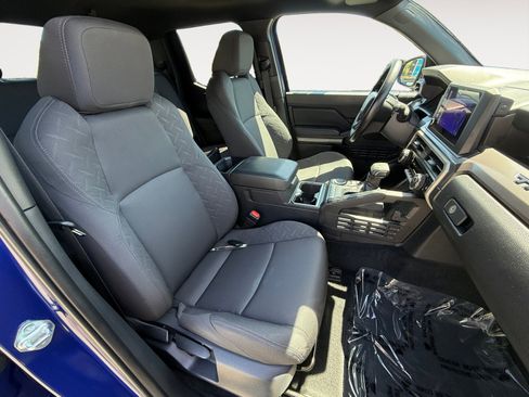 Used 2025 Toyota Tacoma SR5 image 19