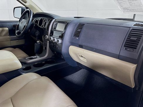 Used 2013 Toyota Sequoia SR5 image 31