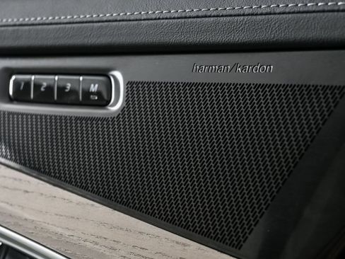 New 2026 Volvo XC90 B6 Plus w/ Protection Package Premier image 7