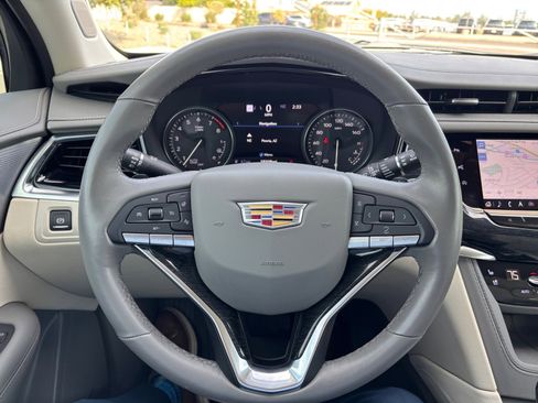 Used 2024 Cadillac XT6 Premium Luxury w/ Technology Package image 9