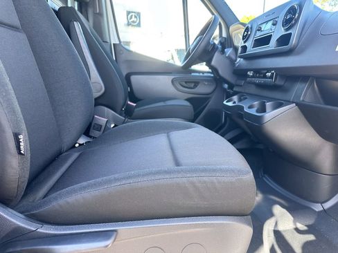 New 2025 Mercedes-Benz Sprinter 2500 image 29