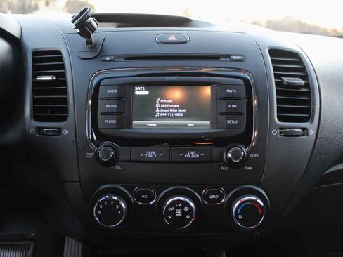 Used 2017 Kia Forte LX w/ LX Popular Package image 16