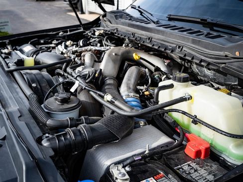 Used 2025 Ford F250 Platinum image 46