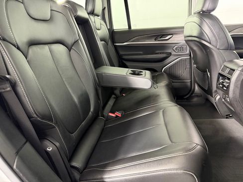Used 2022 Jeep Grand Cherokee Limited 4xe w/ MOPAR Finishing Package AWD/4WD image 30