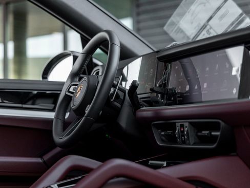 New 2026 Porsche Cayenne Coupe image 47