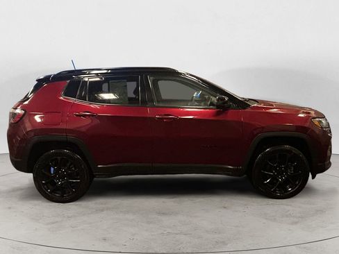 Used 2022 Jeep Compass Latitude AWD/4WD image 6