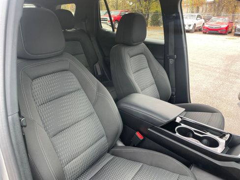 Used 2025 Chevrolet Equinox LT image 35