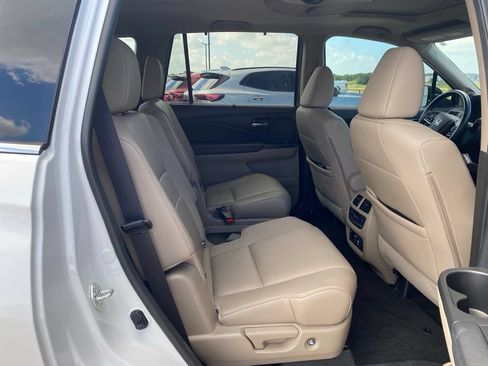 Used 2022 Honda Pilot Touring image 15