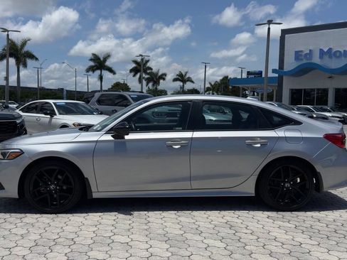 Used 2024 Honda Civic Sport image 3