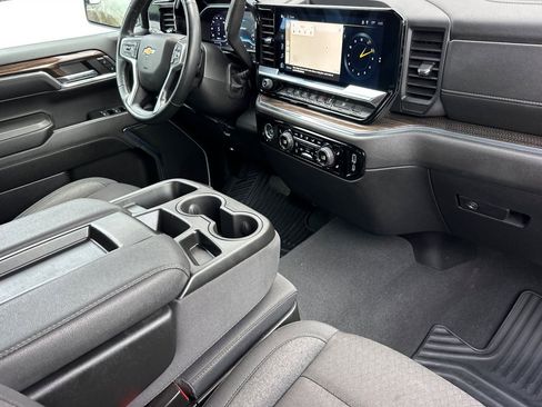 Used 2024 Chevrolet Silverado 1500 LT w/ Work Truck Package AWD/4WD image 17