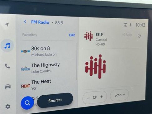 Certified 2025 Toyota Tacoma SR5 image 18