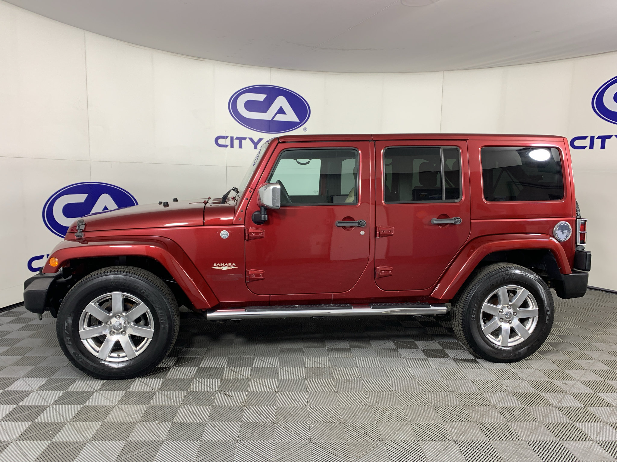 Used 2012 Jeep Wrangler Unlimited Sahara w/ Mopar Chrome Edition Group AWD/4WD image 6