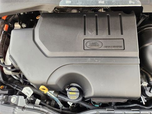 Used 2024 Land Rover Discovery Sport S image 30