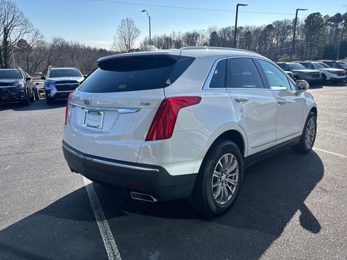 Used 2017 Cadillac XT5 Luxury image 3