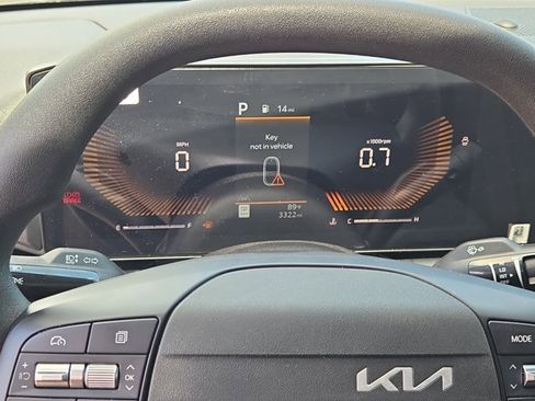 Used 2025 Kia K4 FWD image 21
