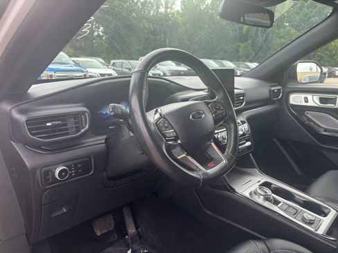 Used 2023 Ford Explorer ST w/ Technology Package AWD/4WD image 7
