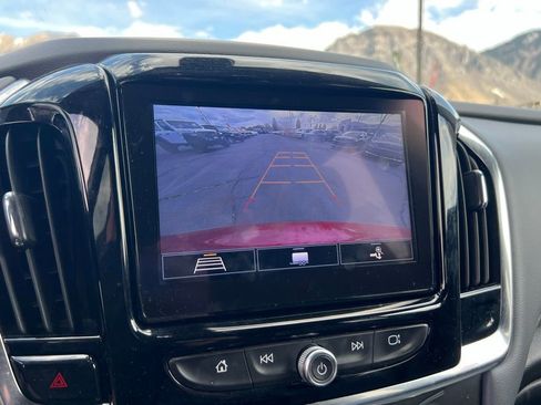 Used 2021 Chevrolet Traverse LT AWD/4WD image 33