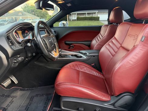 Used 2019 Dodge Challenger SRT Hellcat w/ Laguna Leather Package RWD image 49