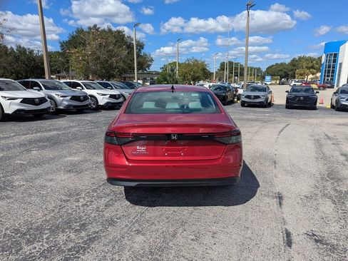 New 2025 Honda Accord SE image 4