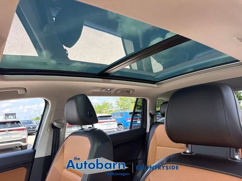 Used 2018 Volkswagen Tiguan SEL AWD/4WD image 20